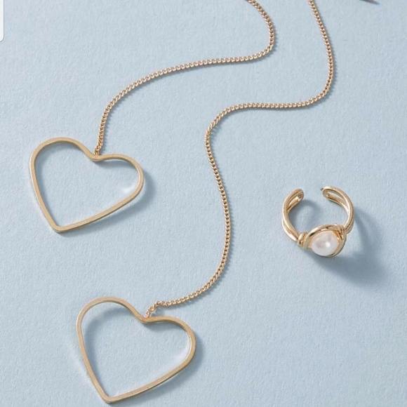 *Natasha* Heart and Cuff Earrings Set - Picture 2 of 3